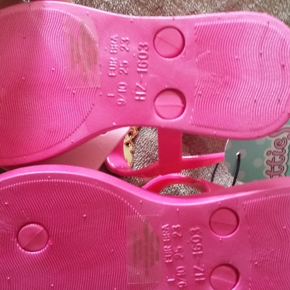 Chatties Butterfly Jelly Sandals - Picture 8 of 8